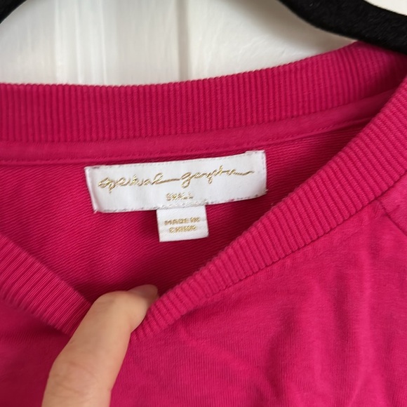 Spiritual gangster. Long sleeve fuchsia, pink pink cropped sweatshirt. - Picture 6 of 9